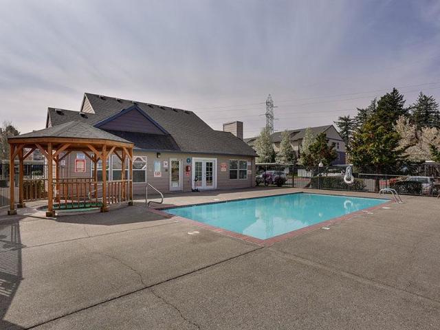 2 BR, 1 BA Apartment 20433 Southeast Stark Street Unit D 114, Gresham, OR 97030
