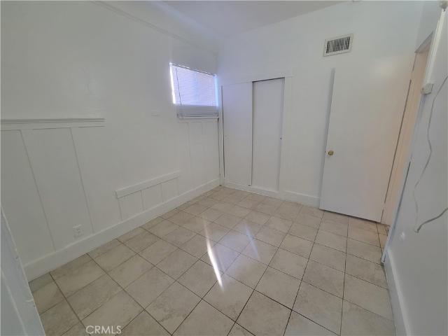 2 BR, 1 BA Apartment 2047 Cambridge Street, Los Angeles, CA 90006
