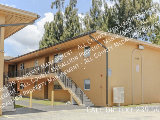 2 BR, 1 BA Apartment 2055 Braman Ave, Fort Myers, FL 33914