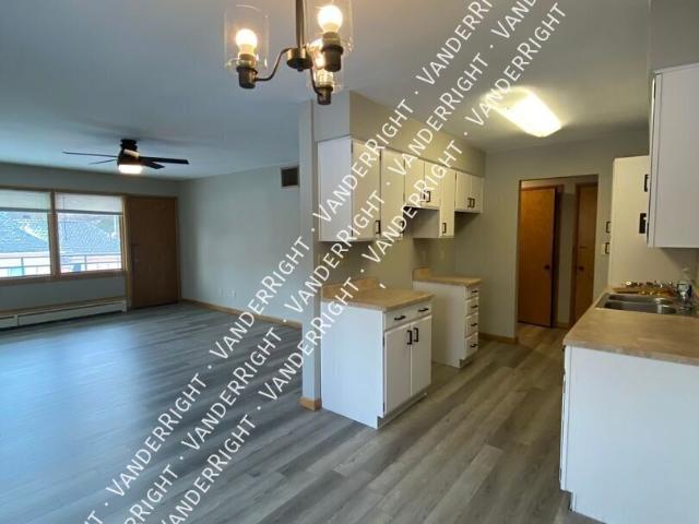 2 BR, 1 BA Apartment 205 W 18th St, Sioux Falls, SD 57105