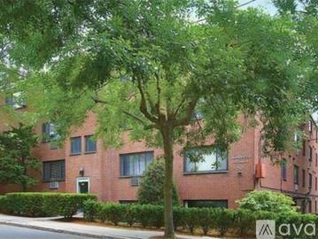 2 BR, 1 BA Apartment 205 Kent St, Unit 18, Brookline, MA 02446