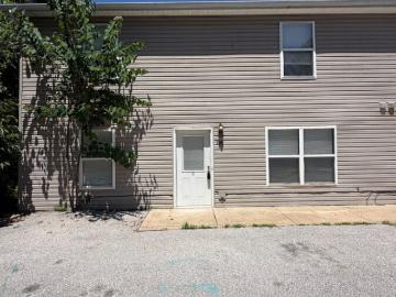 2 BR, 1 BA Apartment 206 Kronos Drive, De Soto, MO 63020