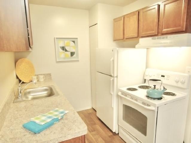 2 BR, 1 BA Apartment 20792 Orchard Lake Rd Unit 5 204, Farmington, MI 48336