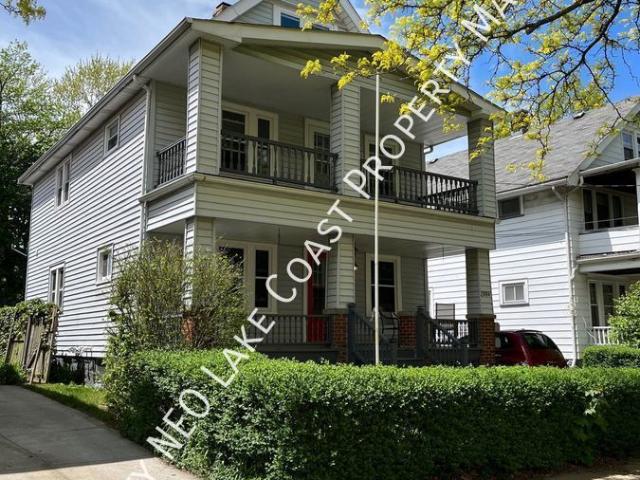 2 BR, 1 BA Apartment 2084 Dowd Ave, Lakewood, OH 44107