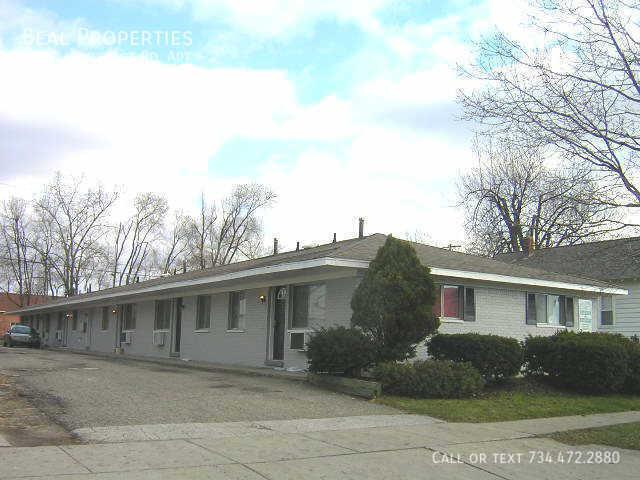 2 BR, 1 BA Apartment 208 N. Prospect Rd. Apt Ypsilanti, MI 48198