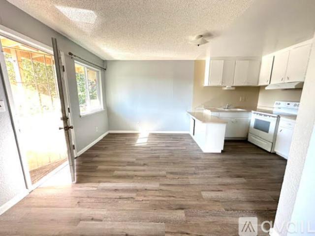 2 BR, 1 BA Apartment 208 South Del Puerto Avenue, Unit C & D, Patterson, CA 95363