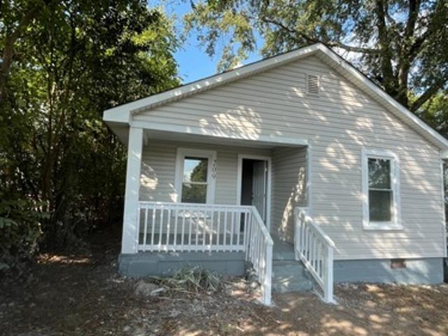 2 BR, 1 BA Apartment 209 East Elm Street, Shelby, NC 28150