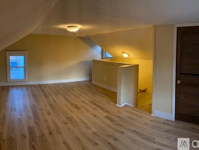 2 BR, 1 BA Apartment 20 Main St, Unit 2, Windham, ME 04062