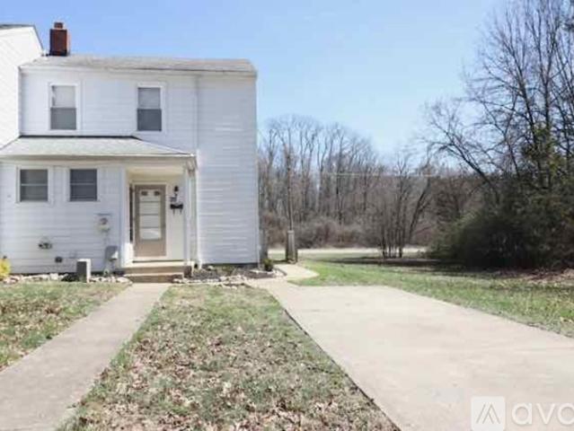 2 BR, 1 BA Apartment 20 Chalmers Ln, Unit 1, Cincinnati, OH 45218