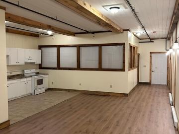 2 BR, 1 BA Apartment 20 Pioneer Avenue, Unit 3, Sanford, ME 04073