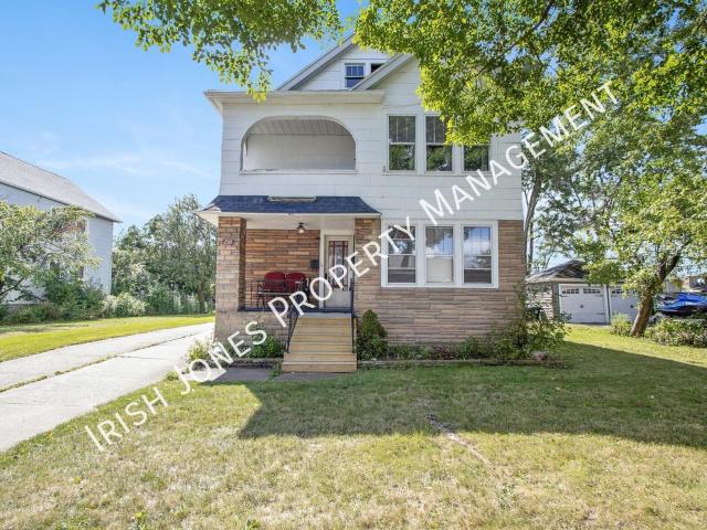 2 BR, 1 BA Apartment 210 W. Hazeltine Ave Kenmore, NY 14217