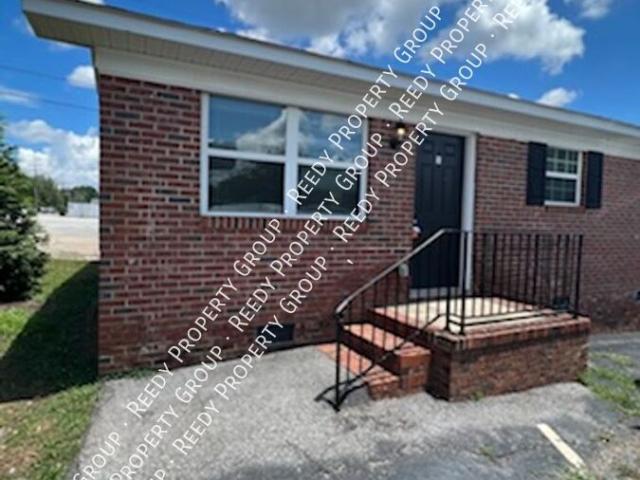 2 BR, 1 BA Apartment 210 N Poinsett Hwy, Travelers Rest, SC 29690