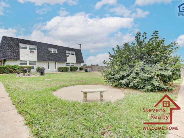 2 BR, 1 BA Apartment 2111 NW Lindy Ave, Lawton, OK 73505