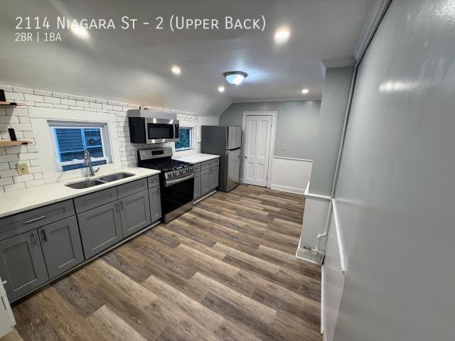 2 BR, 1 BA Apartment 2114 Niagara St, Buffalo, NY 14207