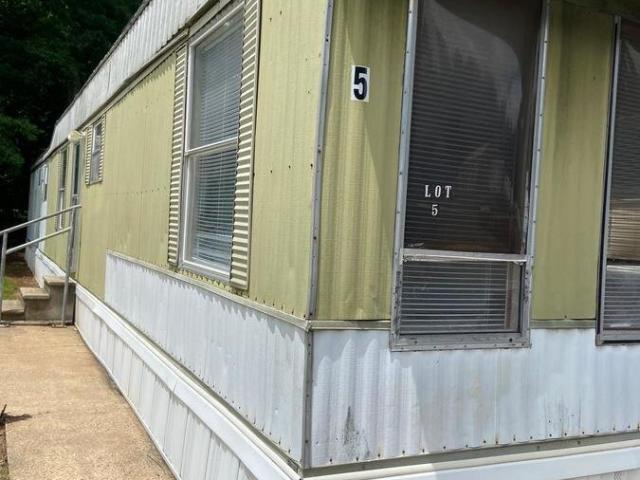 2 BR, 1 BA Apartment 2115 31st Ave Drive, Hickory, NC 28601