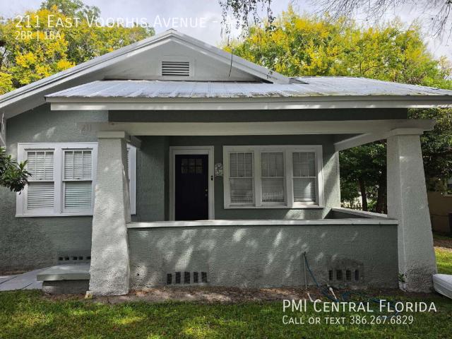 2 BR, 1 BA Apartment 211 East Voorhis Avenue, DeLand, FL 32724