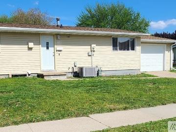 2 BR, 1 BA Apartment 2120 Grove St, Unit 2120, Oshkosh, WI 54901
