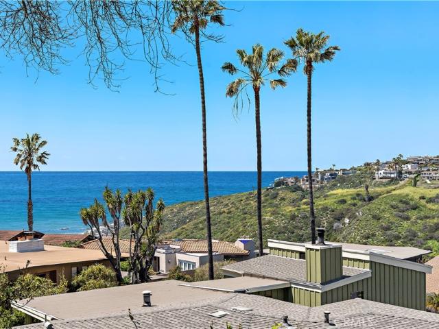 2 BR, 1 BA Apartment 2120 Temple Hills Drive, Laguna Beach, CA 92651