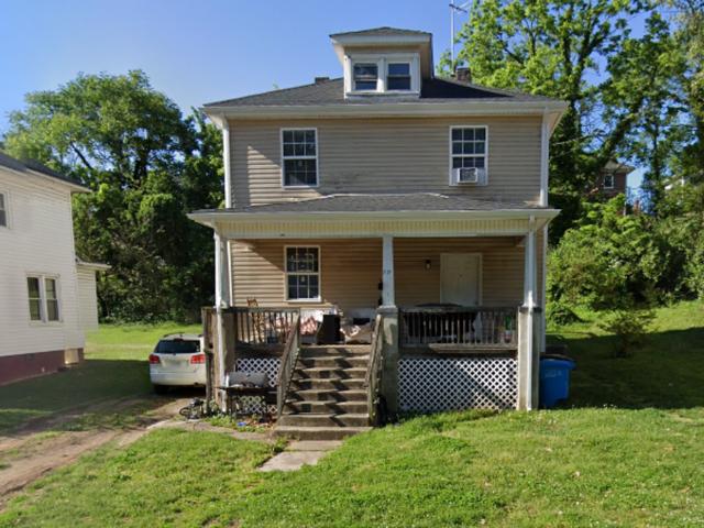 2 BR, 1 BA Apartment 2122 Staunton Ave NW, Roanoke, VA 24017