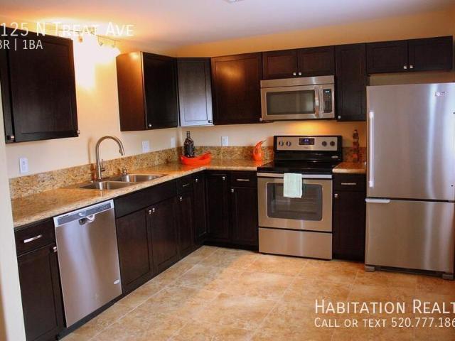 2 BR, 1 BA Apartment 2125 N Treat Ave, Tucson, AZ 85716