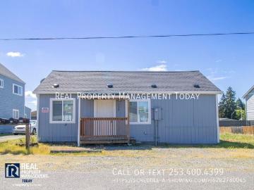 2 BR, 1 BA Apartment 212 128th St. S Tacoma, WA 98444