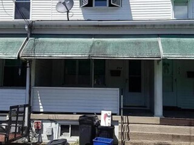 2 BR, 1 BA Apartment 214 Wright Street, McKees Rocks, PA 15136