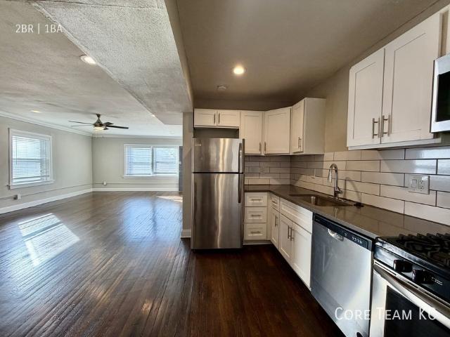 2 BR, 1 BA Apartment 214 Emanuel Cleaver II Blvd, Kansas City, MO 64112