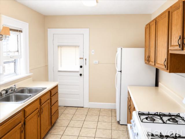 2 BR, 1 BA Apartment 214 Steward Ave, Unit 214, Jackson, MI 49201