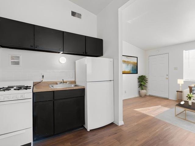 2 BR, 1 BA Apartment 2155 Hecht Dr Unit 9963 C, Saint Louis, MO 63136