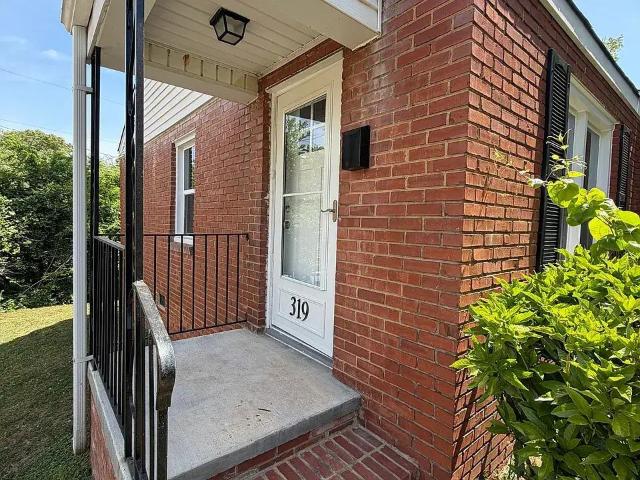 2 BR, 1 BA Apartment 215 Poindexter Drive Unit 2719 LAW, Charlotte, NC 28209