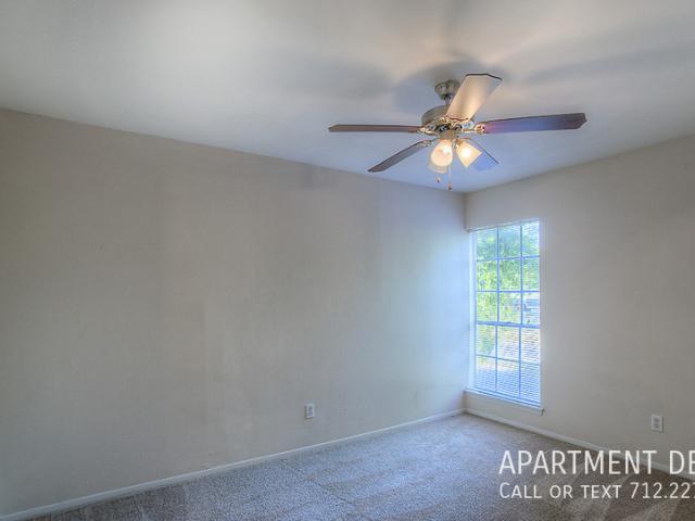 2 BR, 1 BA Apartment 216 Harborside Dr, Galveston, TX 77550