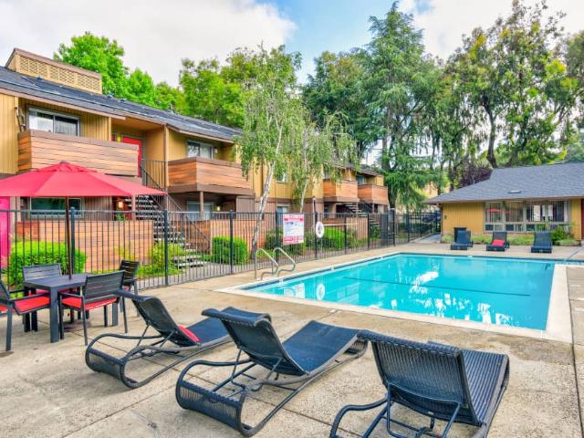 2 BR, 1 BA Apartment 21701 Foothill Blvd Unit 146, Hayward, CA 94541