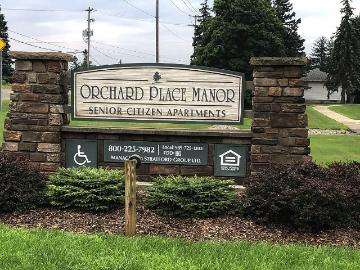 2 BR, 1 BA Apartment 219 E. Cleveland, Owosso, MI 48867