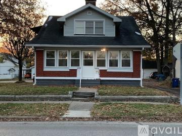2 BR, 1 BA Apartment 219 S 19th St, Unit A, Terre Haute, IN 47807