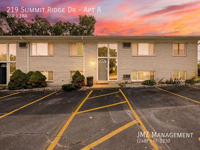 2 BR, 1 BA Apartment 219 Summit Ridge Dr, White Lake, MI 48386