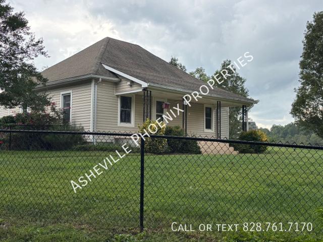 2 BR, 1 BA Apartment 21 Ben Owenby Road, Fairview, NC 28730