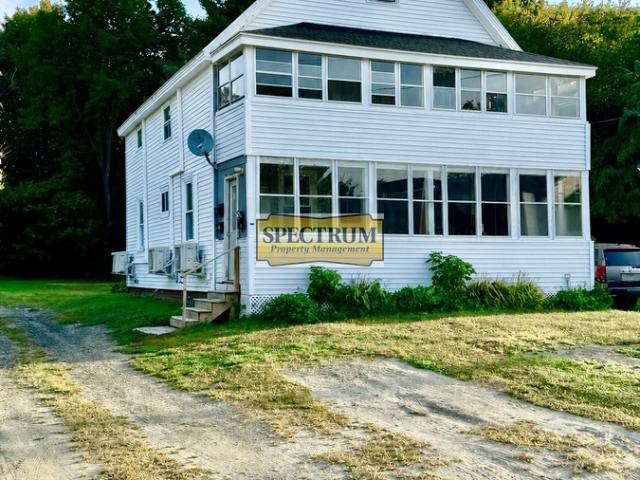 2 BR, 1 BA Apartment 21 Water St, Fairfield, ME 04937
