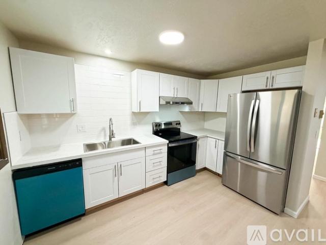 2 BR, 1 BA Apartment 2208 West 13 Th Avenue, Unit B, Kennewick, WA 99337