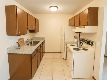 2 BR, 1 BA Apartment 2209 Branch Ave, Anoka, MN 55303