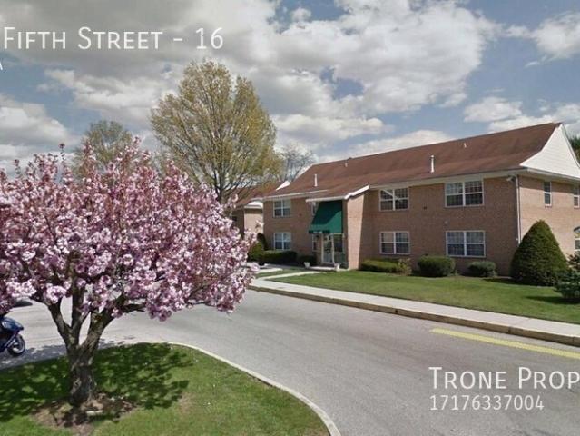 2 BR, 1 BA Apartment 220 N Fifth Street, McSherrystown, PA 17344