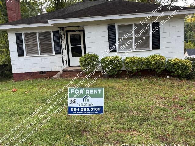 2 BR, 1 BA Apartment 221 Pleasant Ridge Ave, Greenville, SC 29605