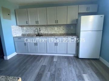 2 BR, 1 BA Apartment 222 Sommerville Pl, Yonkers, NY 10703