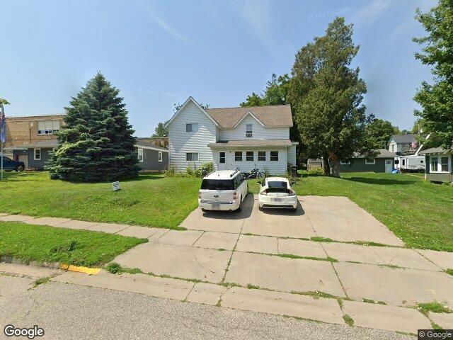 2 BR, 1 BA Apartment 227 S Grant St, Ellsworth, WI 54011