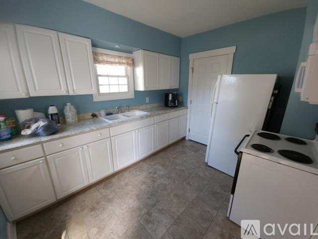 2 BR, 1 BA Apartment 2243 S Smithville Rd, Dayton, OH 45420