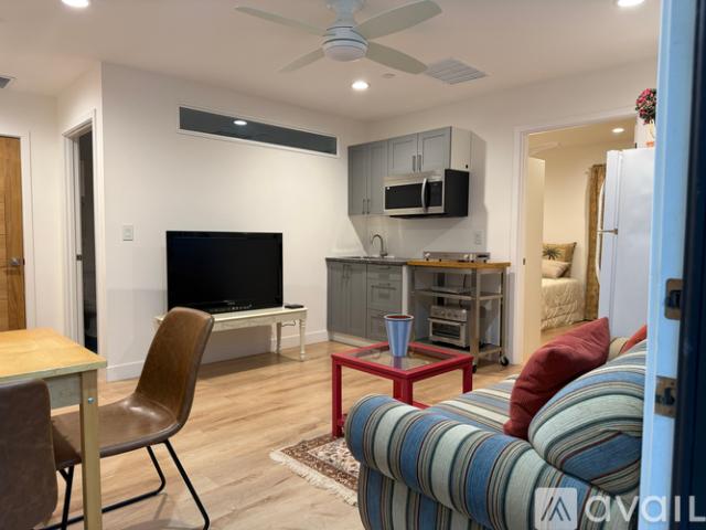 2 BR, 1 BA Apartment 22540 Itasca Street, Los Angeles, CA 91311
