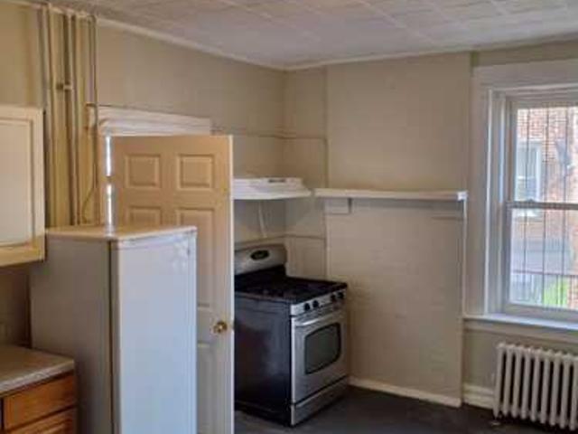 2 BR, 1 BA Apartment 225 227 Clifton Ave, Unit 4, Newark, NJ 07104