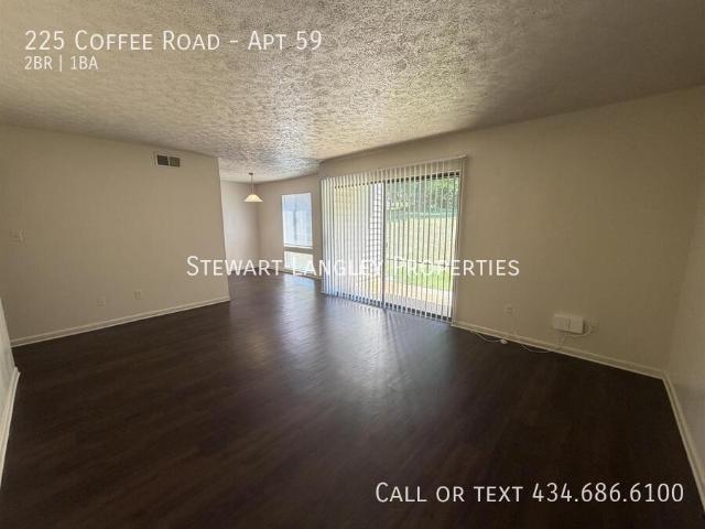 2 BR, 1 BA Apartment 225 Coffee Road, Lynchburg, VA 24503