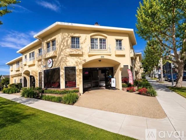 2 BR, 1 BA Apartment 225 E Taylor St, Unit 1, San Jose, CA 95112