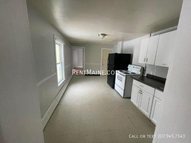 2 BR, 1 BA Apartment 22 Birch St. Apt Bangor, ME 04401