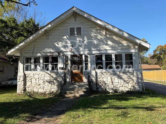 2 BR, 1 BA Apartment 22 State, Danville, IL 61832